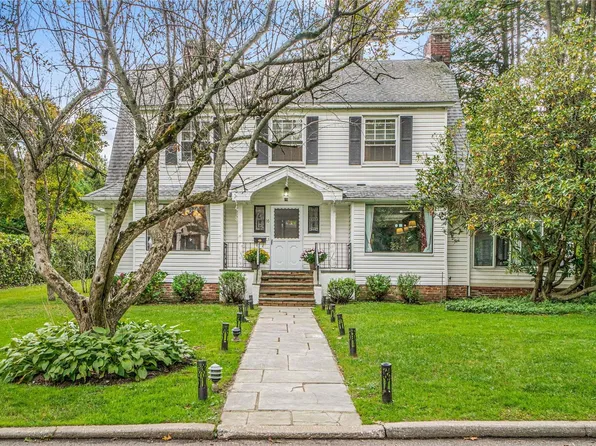 16 Magnolia Drive, Great Neck, NY 11021