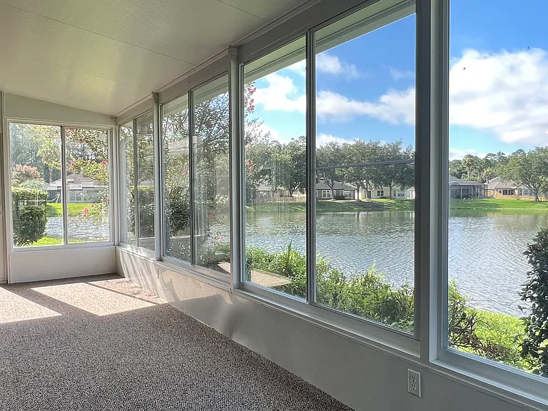 1252 Woodchurch Ln — Photo 33