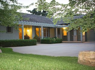 11051 Bell Oaks Estate Rd, Eden Prairie, MN 55347