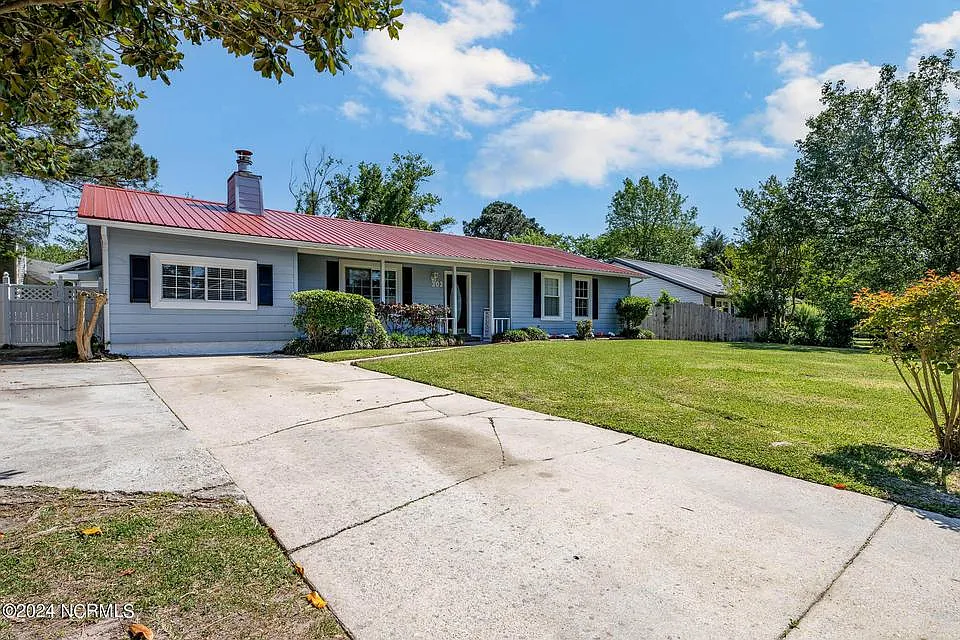 4 bed, 1822 sqft, $1,850 — Photo 2