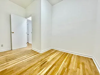 Rented by HOLTON REAL ESTATE INC.