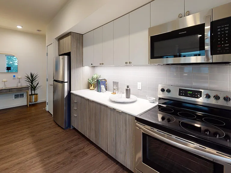 Nightingale Apartments — Photo 19
