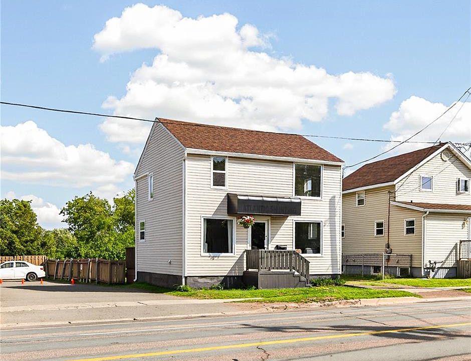 1st image of 1702 Main St