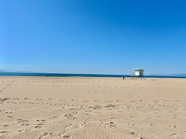 3949 Ocean Dr — Photo 23