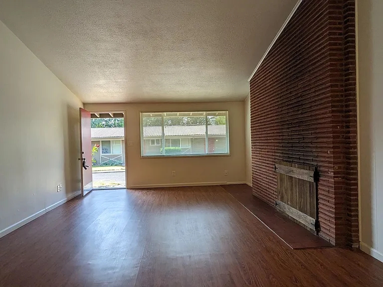 West Slope Apartments — Photo 85
