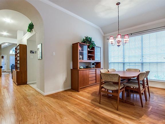 Formal Dining Could Be Second Living
