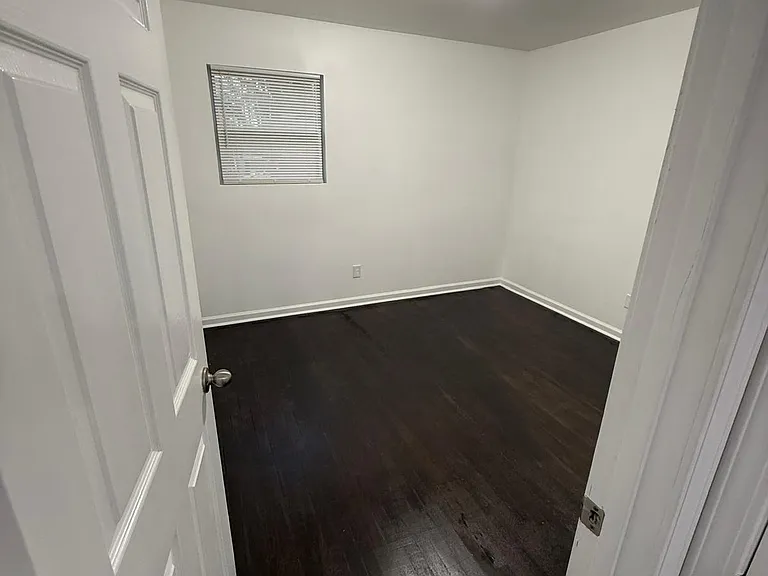 6343 Westbury Rd — Photo 10