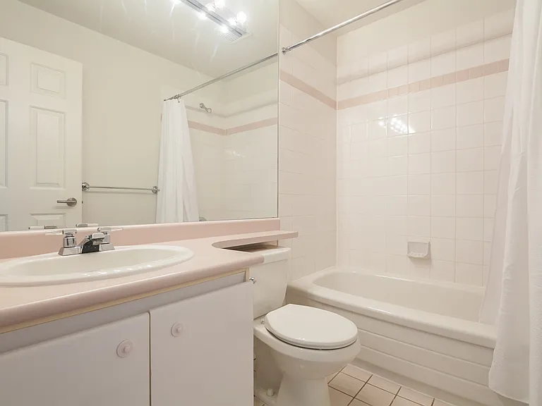 3220 W 4th Ave #D100 — Photo 10