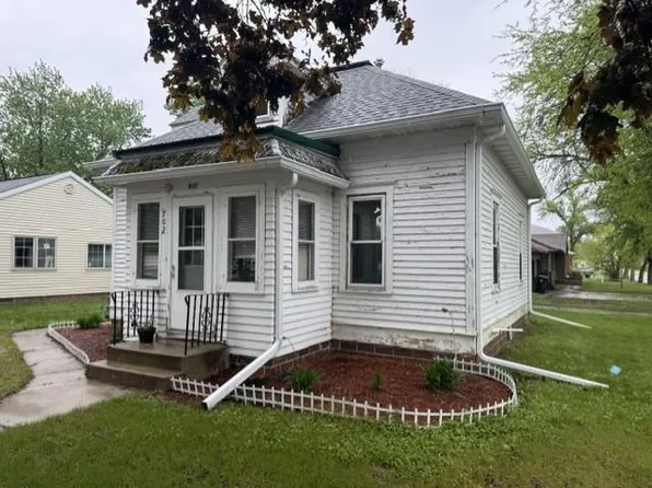 702 3rd Ave, Mountain Lake, MN 56159