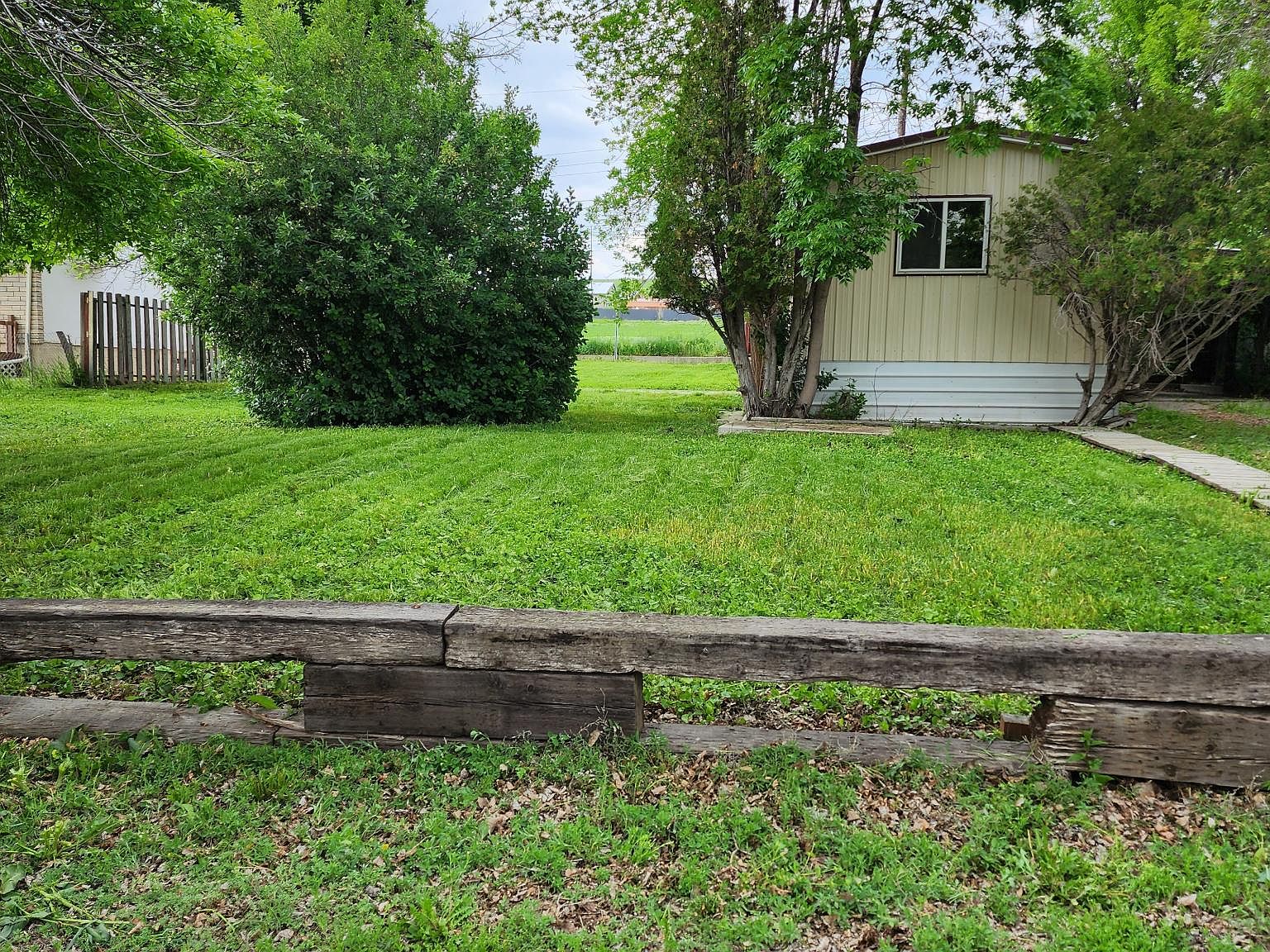 1923 Chicago Ave, Black Eagle, MT 59414 Zillow