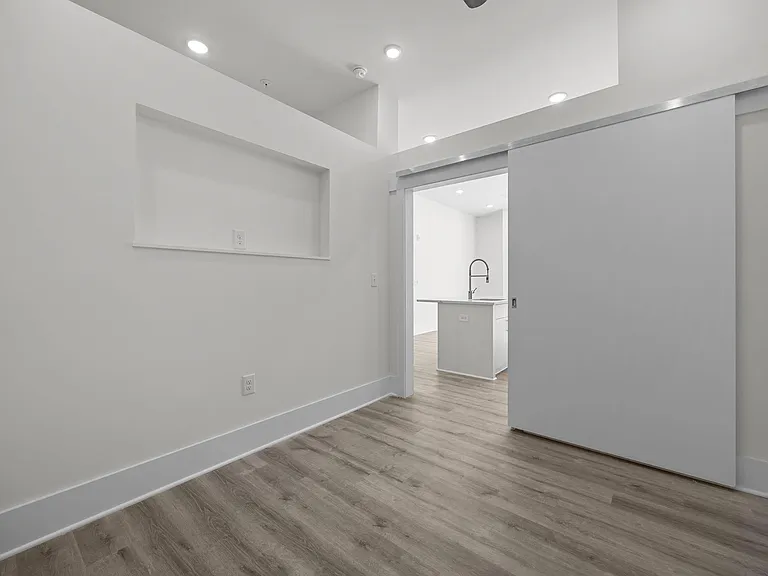 2441 Campus Shore Dr #109-A — Photo 10