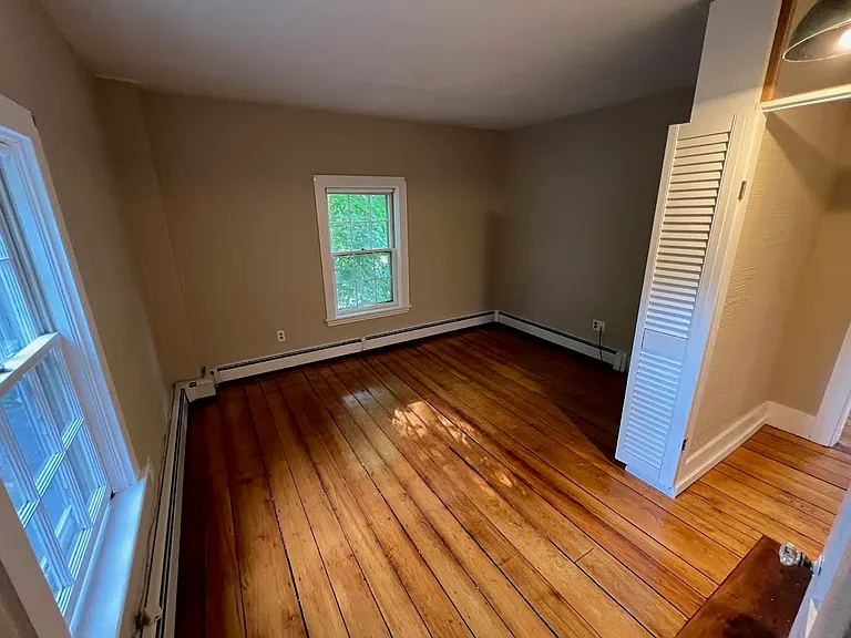 1056 Beacon St — Photo 15