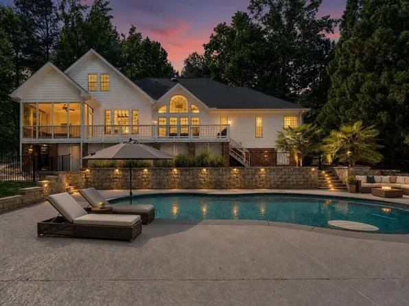 1208 Laneridge Ct, Raleigh, NC 27603