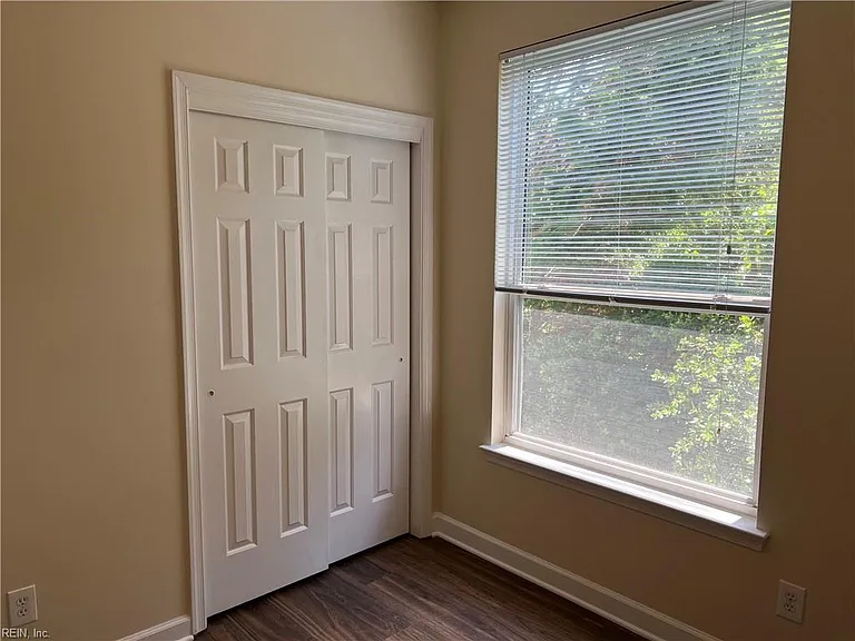 3201 Jade Ct #304 — Photo 19