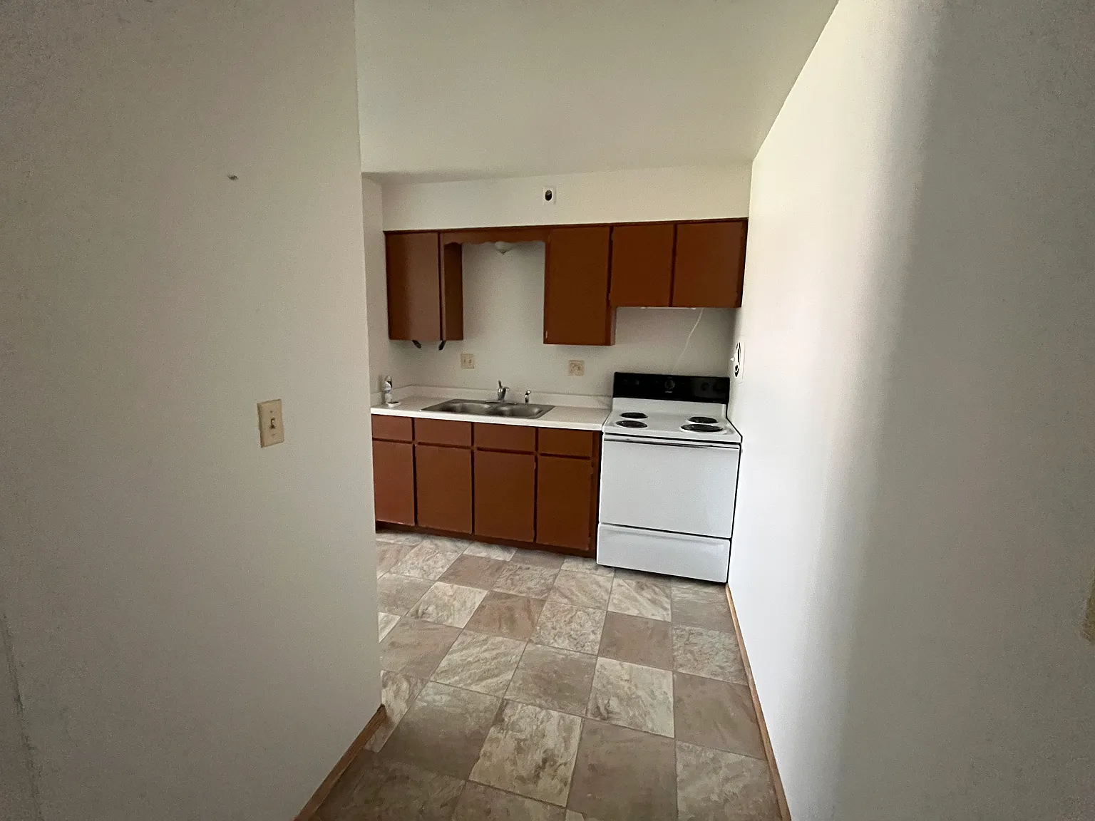 1 bed, 725 sqft, $925 — Photo 4
