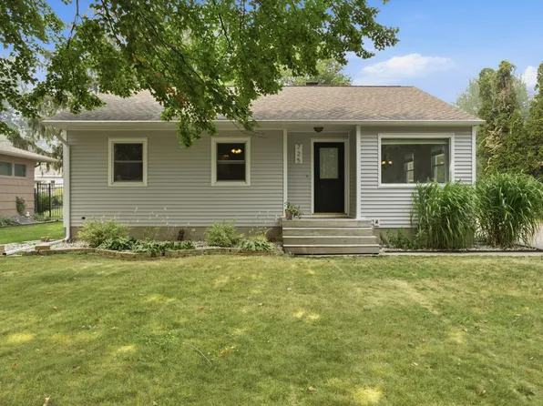 725 Winter St, Spring Lake, MI 49456