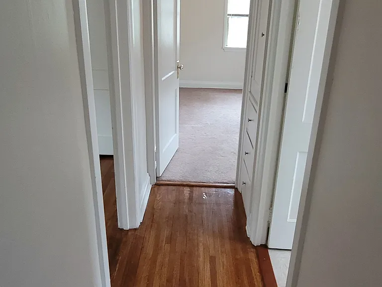821 W 34th St — Photo 21