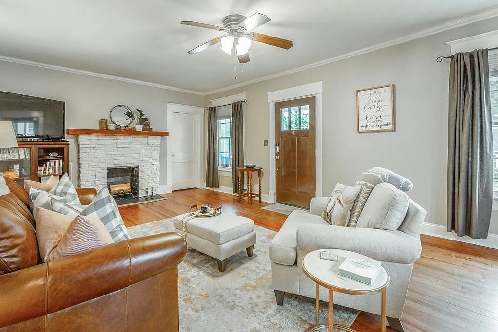 2 bed, 1145 sqft, $1,950 — Photo 4