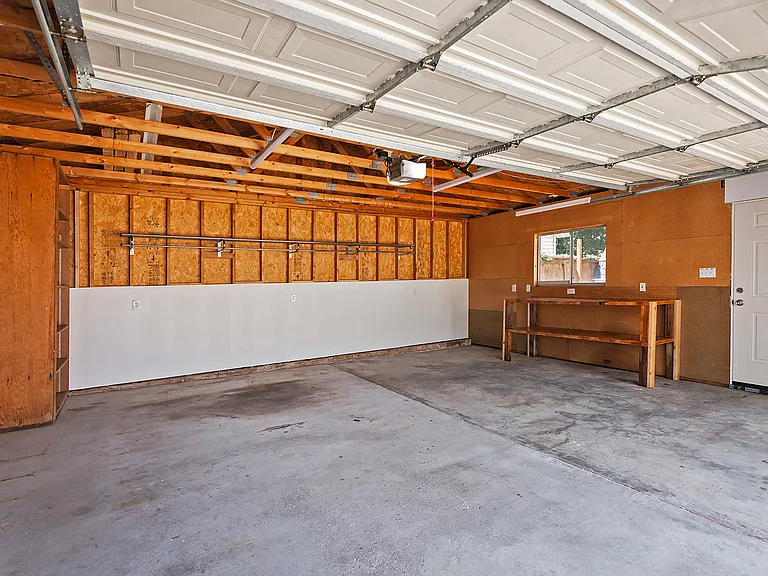 2538 E Wilmington Ave — Photo 15