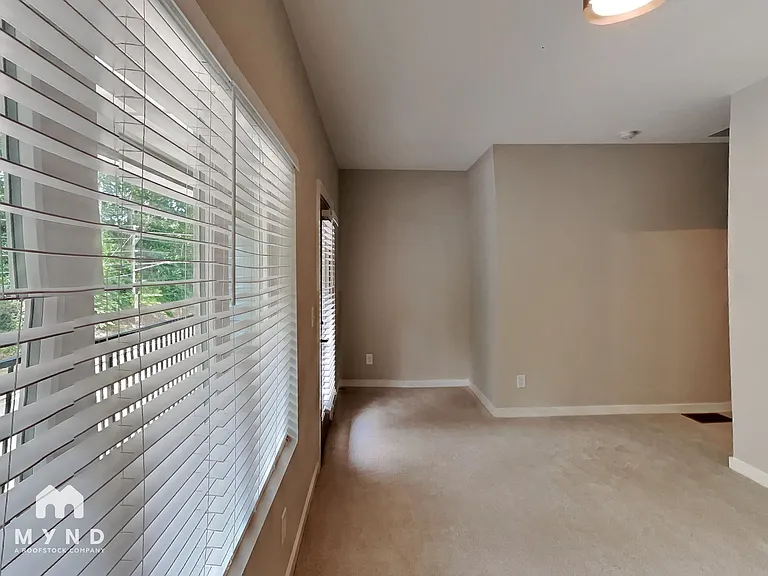1447 Walker Pl SE — Photo 8