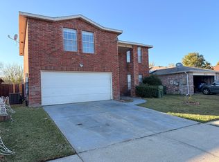 901 Mill Branch Dr, Garland, TX