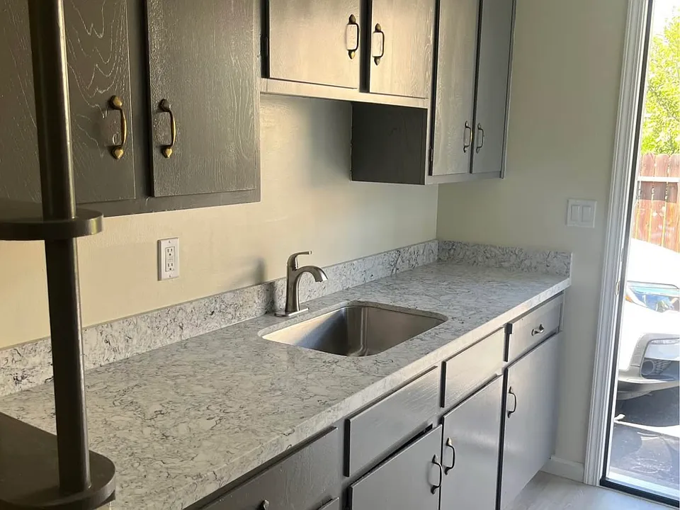 1540 Detroit Ave #6