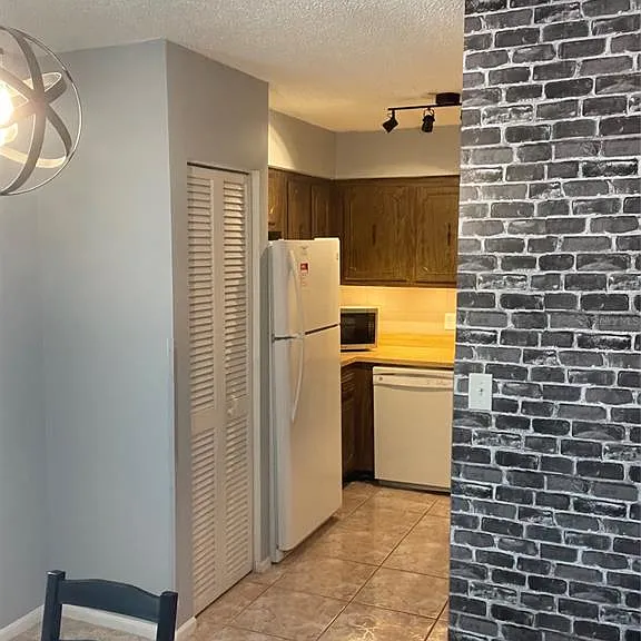 3804 Cortez Dr #D — Photo 10