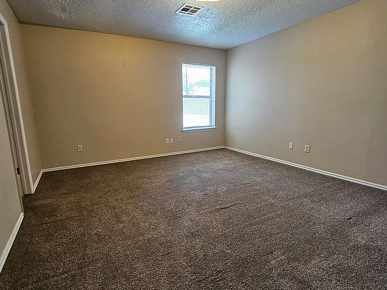 1208 Clearwater Dr — Photo 11