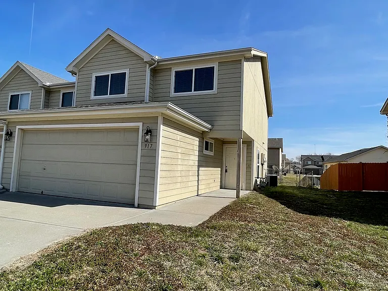 917 Whitetail Ct — Photo 1