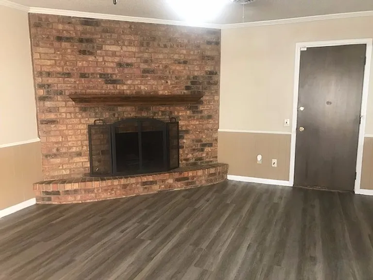 2705 John Dr — Photo 11