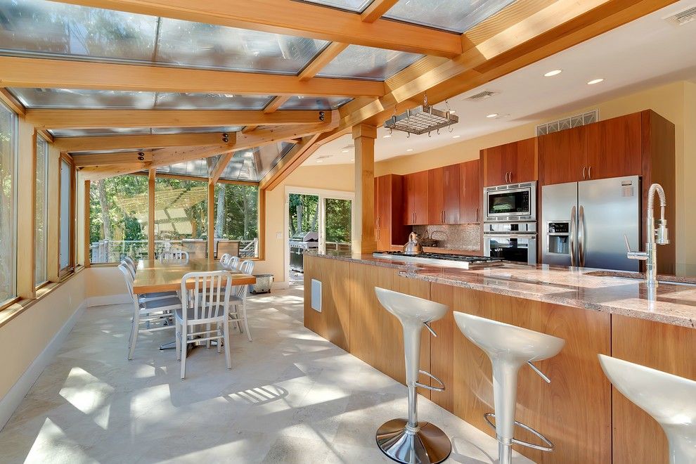  KITCHEN WITH SKY VIEWS