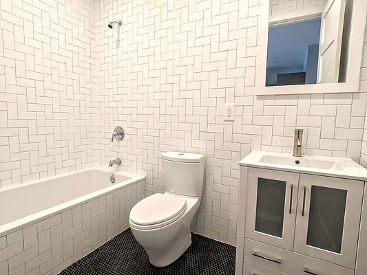 Rented by EXR | media 16