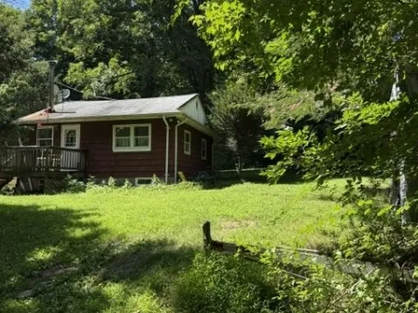 18 Quayle Rd, Jefferson Twp., NJ 07849