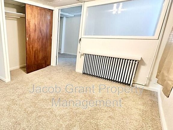 3rd image of 1042 S 4th Ave #B