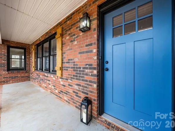 116 Lodge Hall Ct, Stony Point, NC 28678