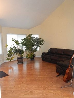 5th image of 227 Miravista Way