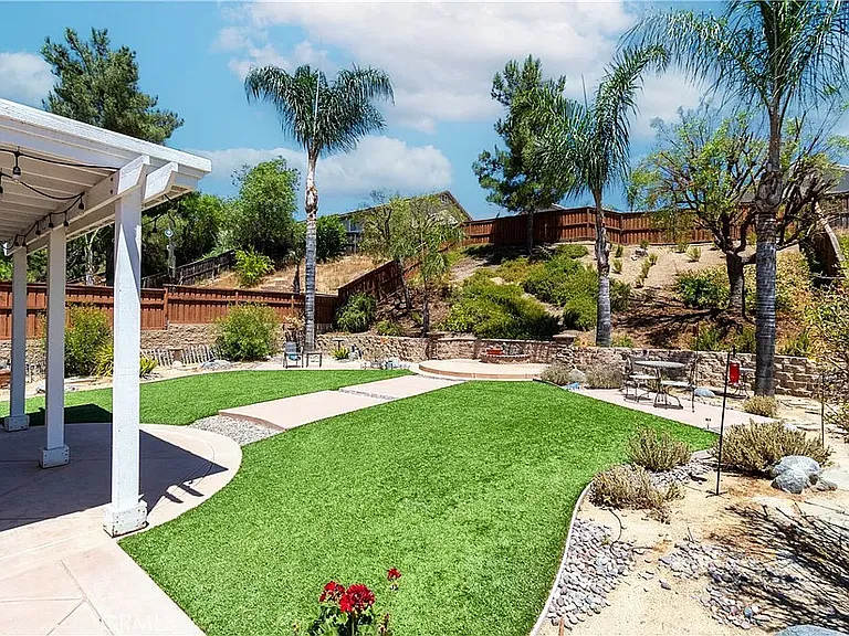 23674 Morning Glory Dr — Photo 27