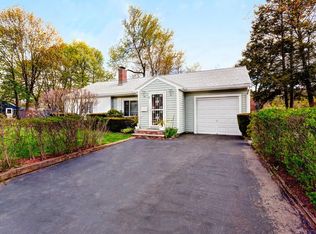 9 Berkshire Ave, Sharon, MA 02067