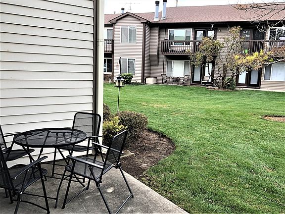 3rd image of 245 Crestview Dr Unit B