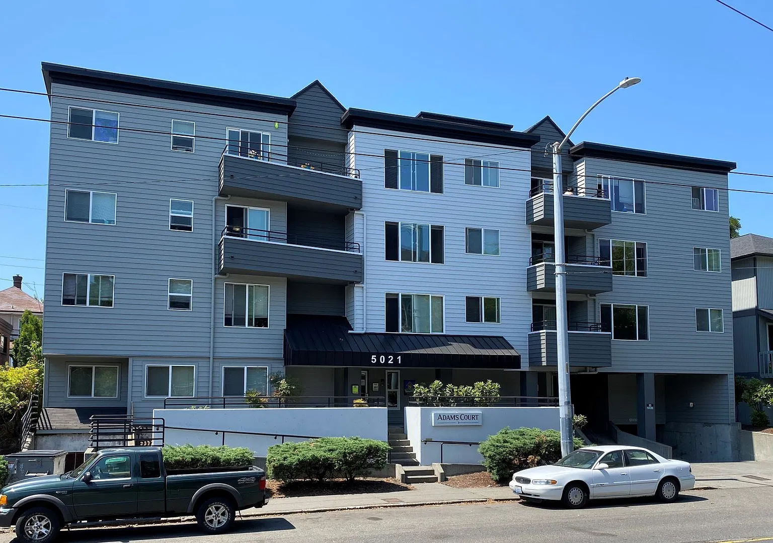Adams Court Apartments — Photo 3