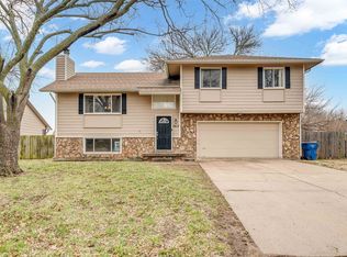 1613 E Brendonwood Rd, Derby, KS 67037