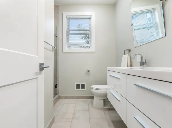 152 Beach Street image 22 of 36