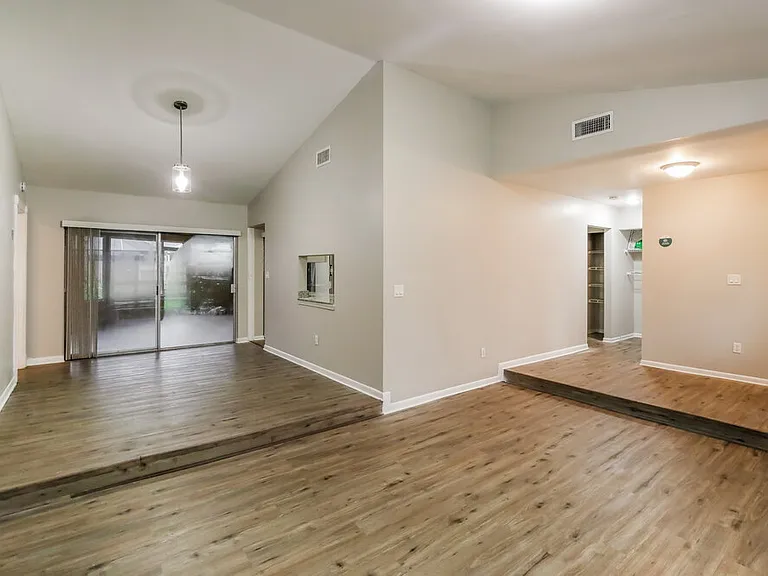 3701 NW 7th Ct — Photo 4