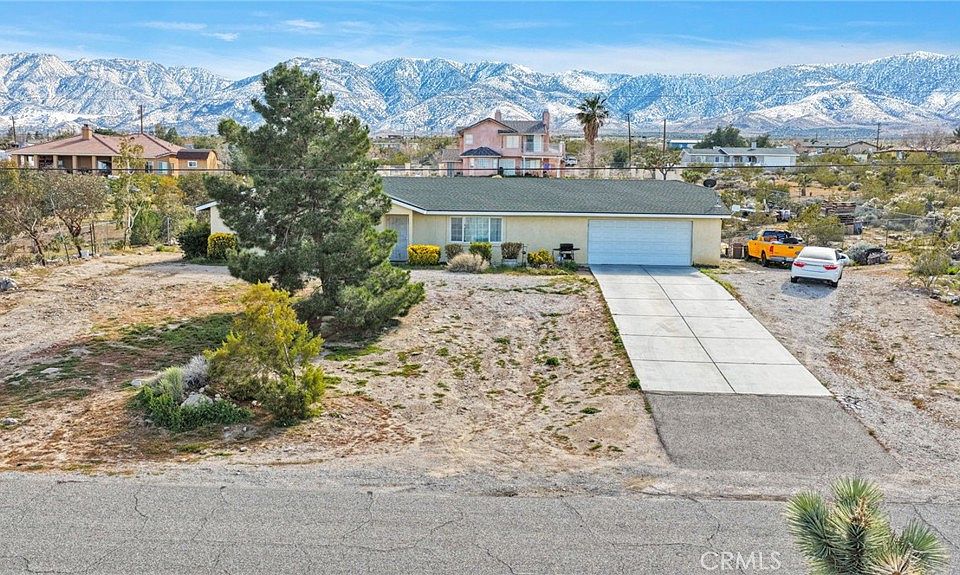 1st image of 32361 Spinel Rd