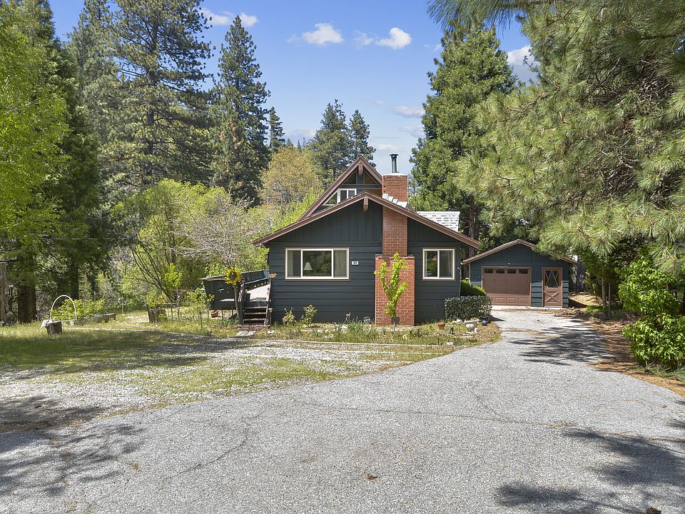1st image of 384 Club House Dr