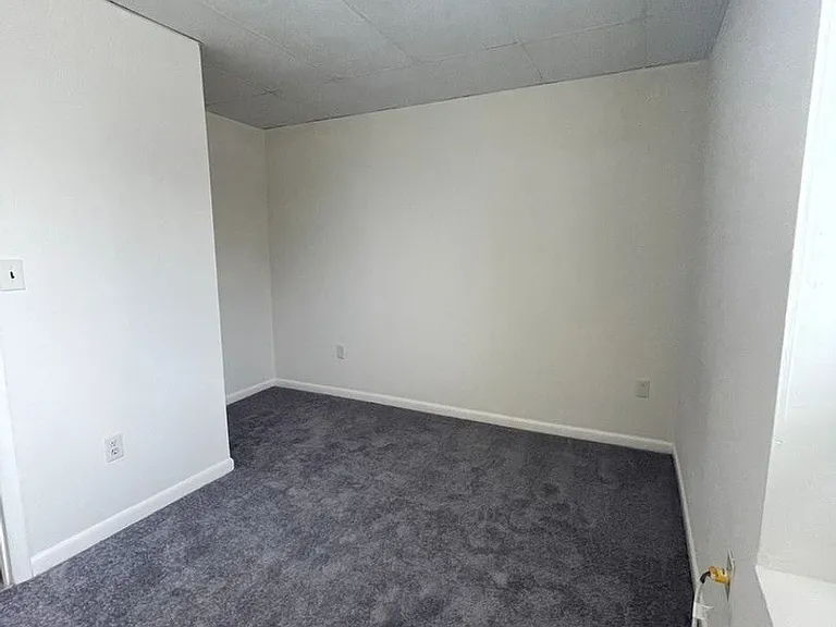 Morris Apartments — Photo 5
