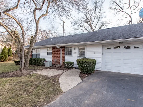 7109 Lexington Ln #166, Fox Lake, IL 60020