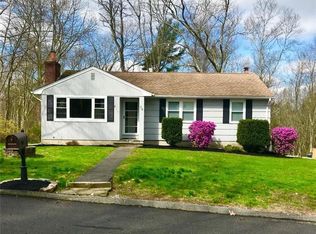 28 Sunset Ave, Ledyard, CT 06339