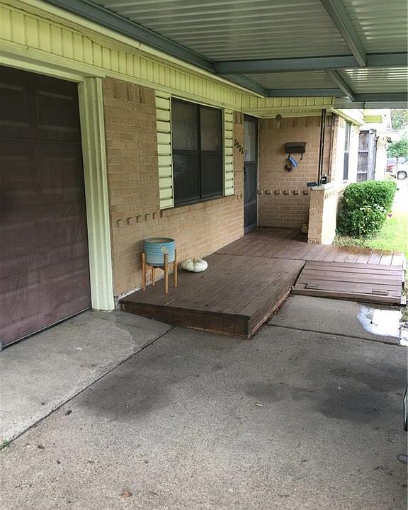 2nd image of 3933 Flamingo Way
