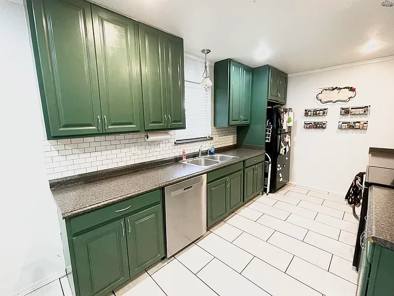 4608 Priscilla Ln — Photo 6
